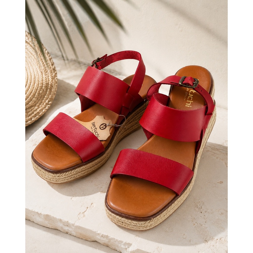 Bertuchi Spain Red Leather Espadrille Platform Sandals Ankle Strap Size 40 NWOB